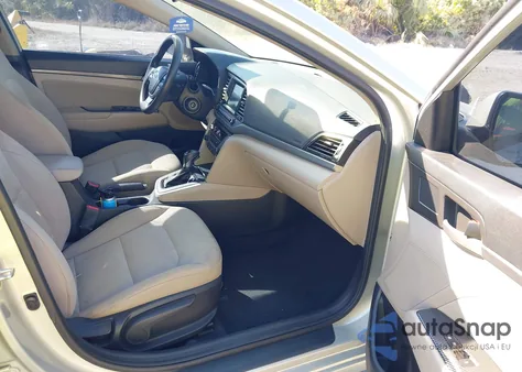 2017 Hyundai Elantra Se из США, поврежденный, VIN 5NPD84LFXHH145059